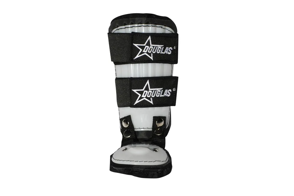 douglas-custom-pro-shin-schutz-universal-adult-leicht image 1